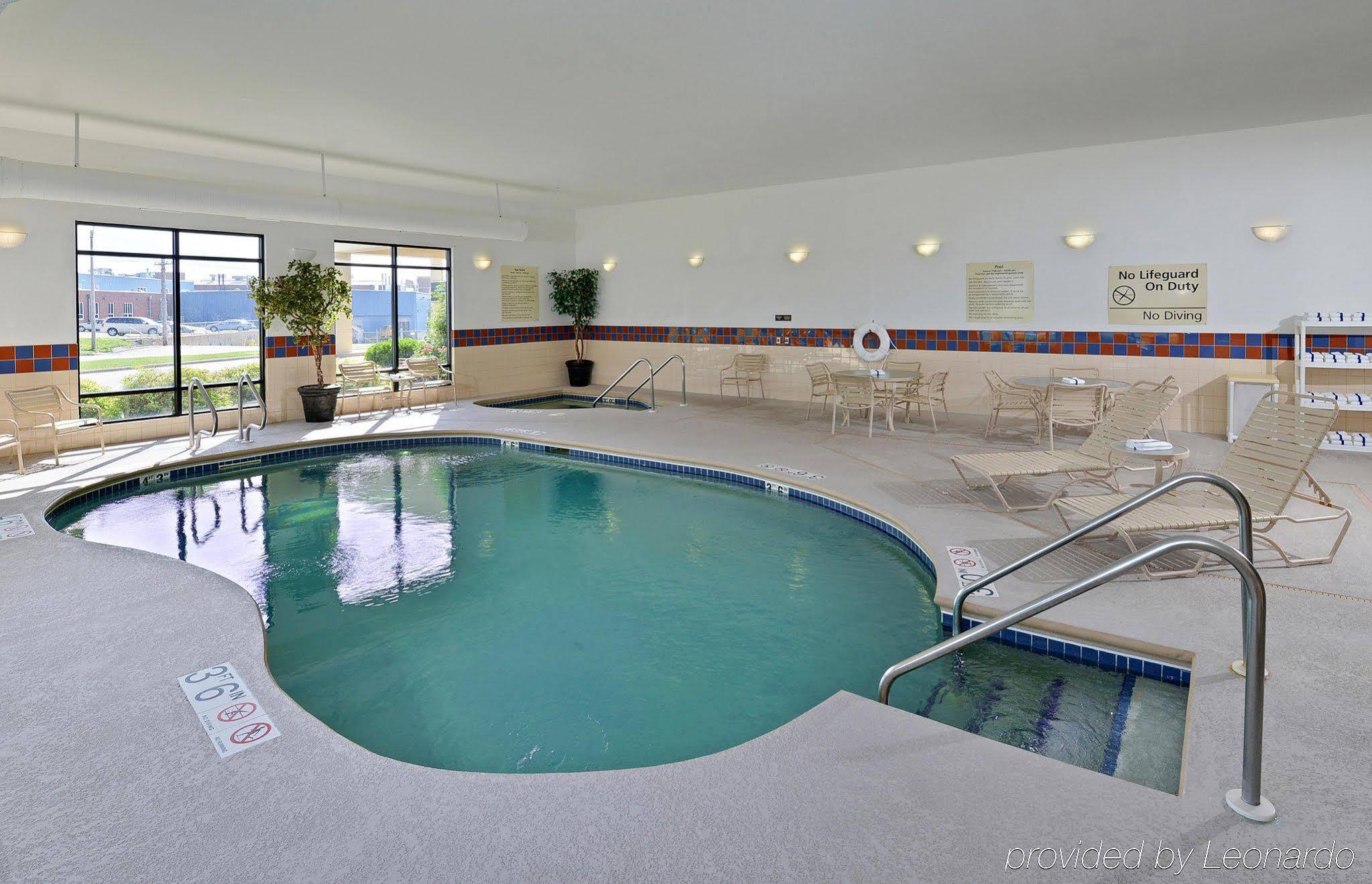 Hampton Inn Keokuk Екстериор снимка