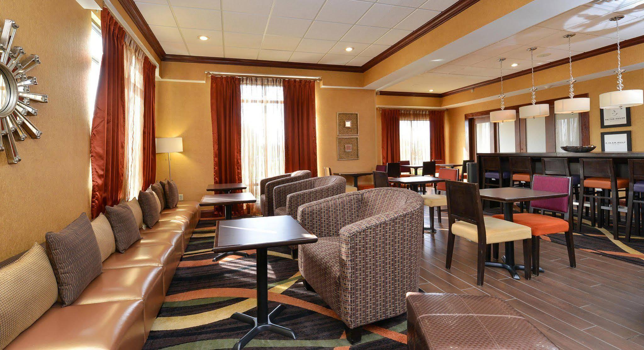 Hampton Inn Keokuk Екстериор снимка