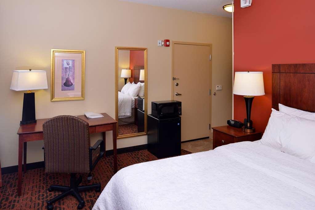 Hampton Inn Keokuk Стая снимка