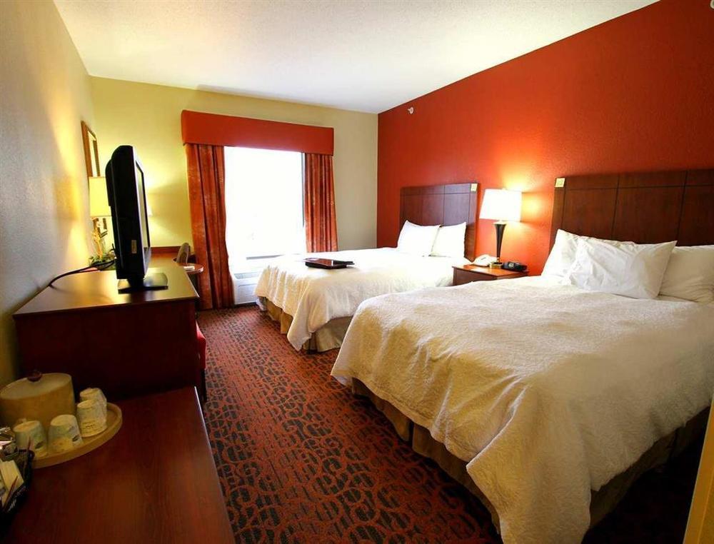 Hampton Inn Keokuk Стая снимка