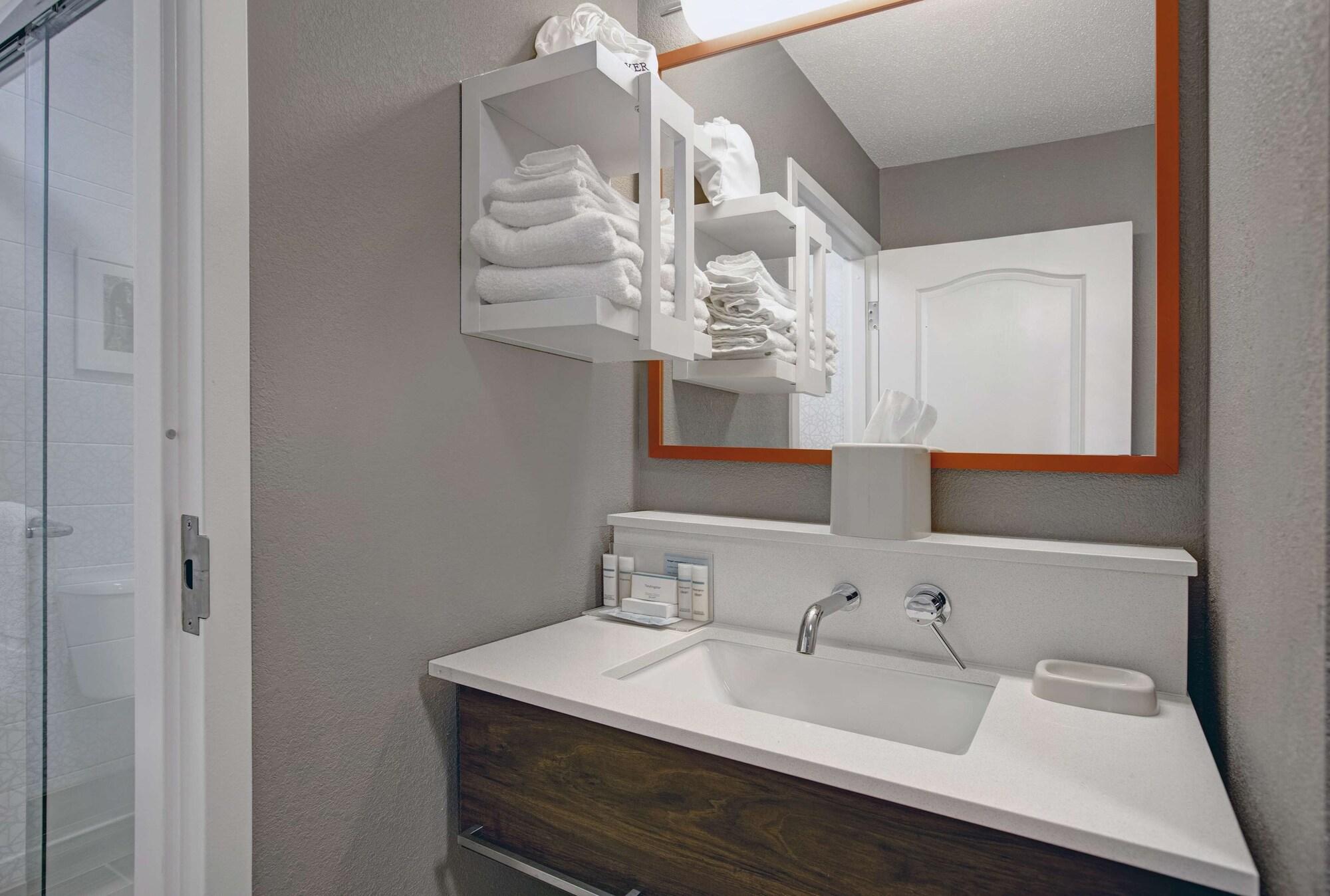Hampton Inn Keokuk Екстериор снимка