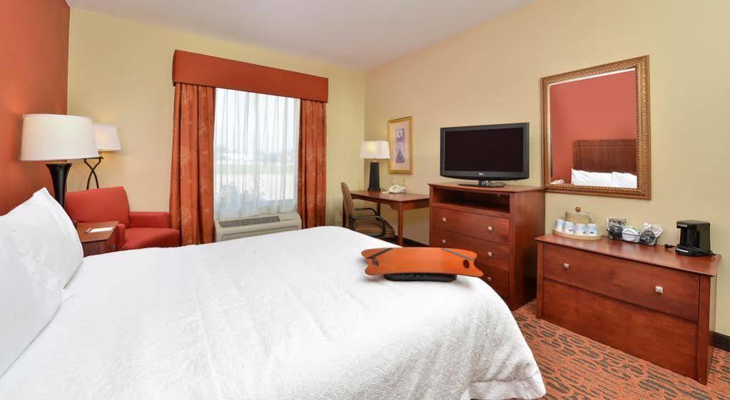 Hampton Inn Keokuk Екстериор снимка